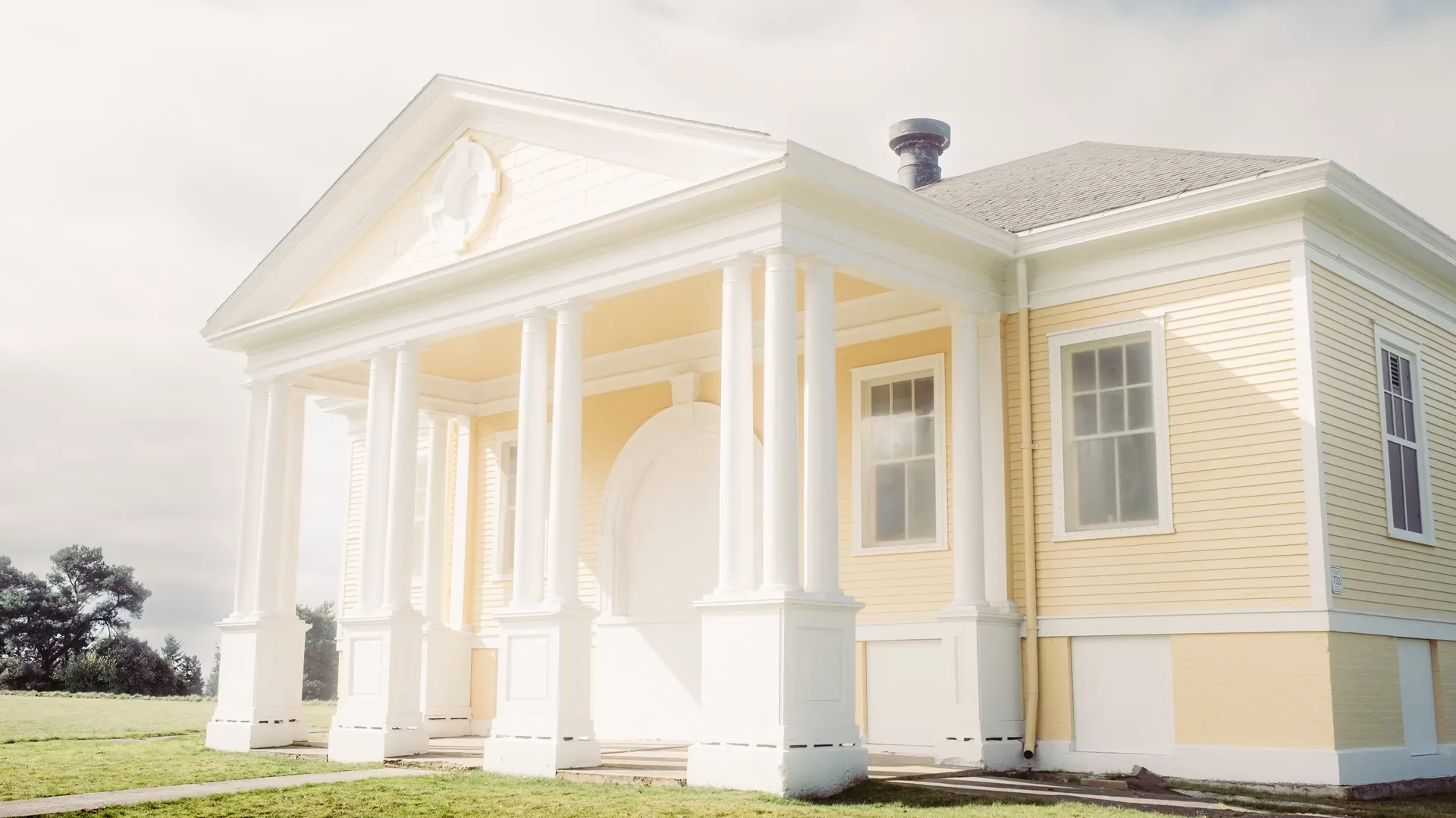 Southern home with porch in the summer sun